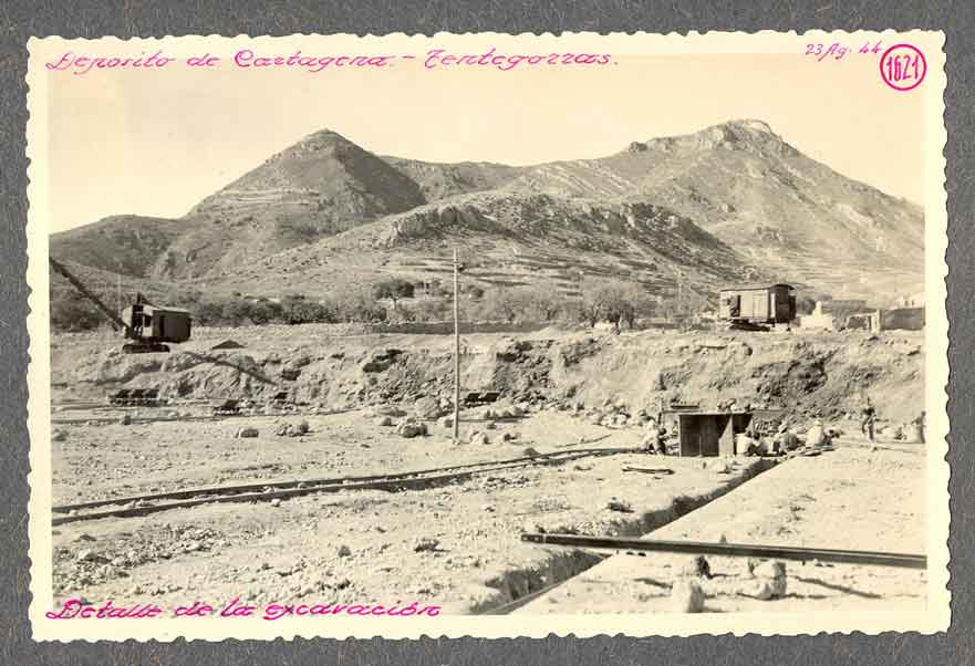 carusel imagenes Depósito de Cartagena. Detalle de la excavación (23-08-1944)